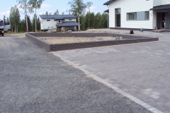 Hb, vallikivi, musta